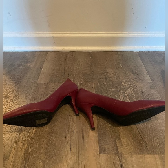 Michael Kors pump - Picture 3 of 3